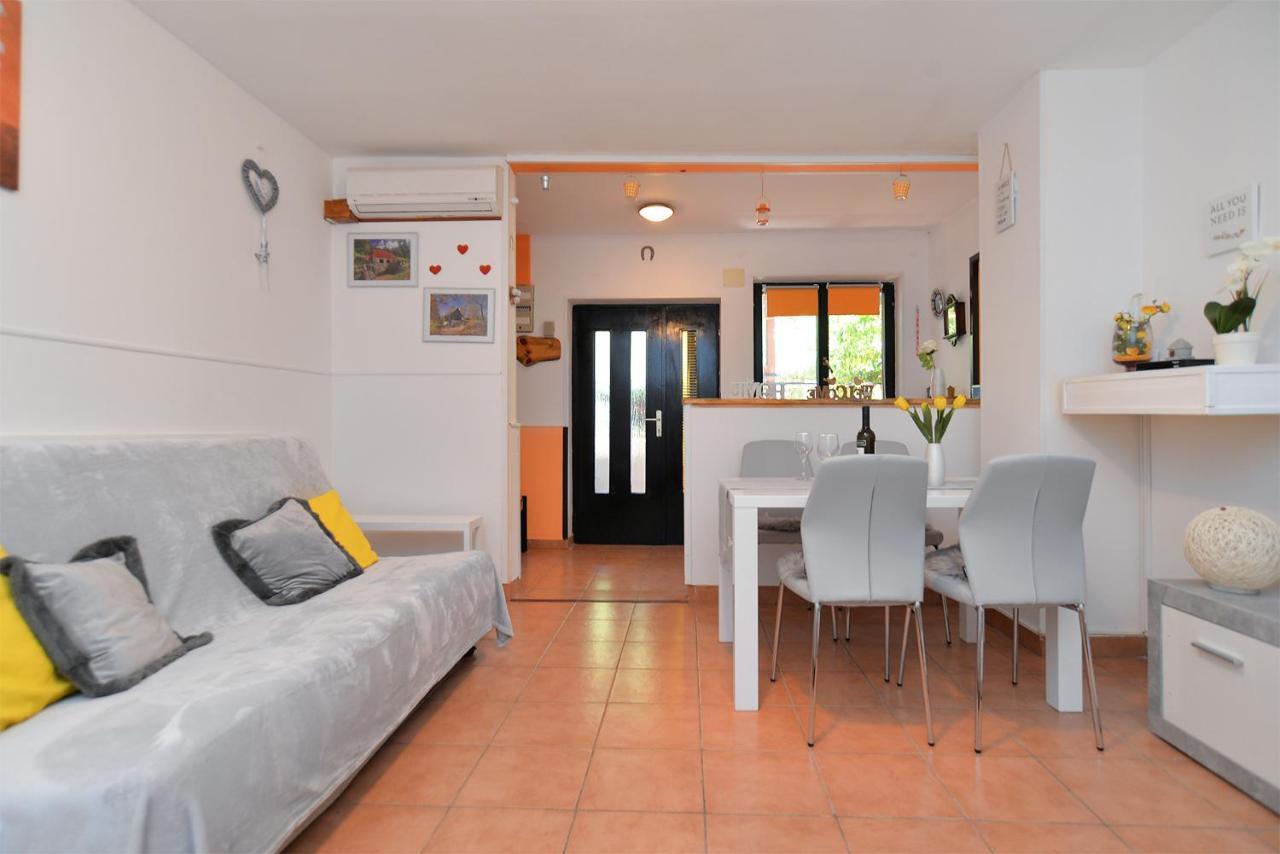 Apartment Dulijana 2042 PUY 외부 사진