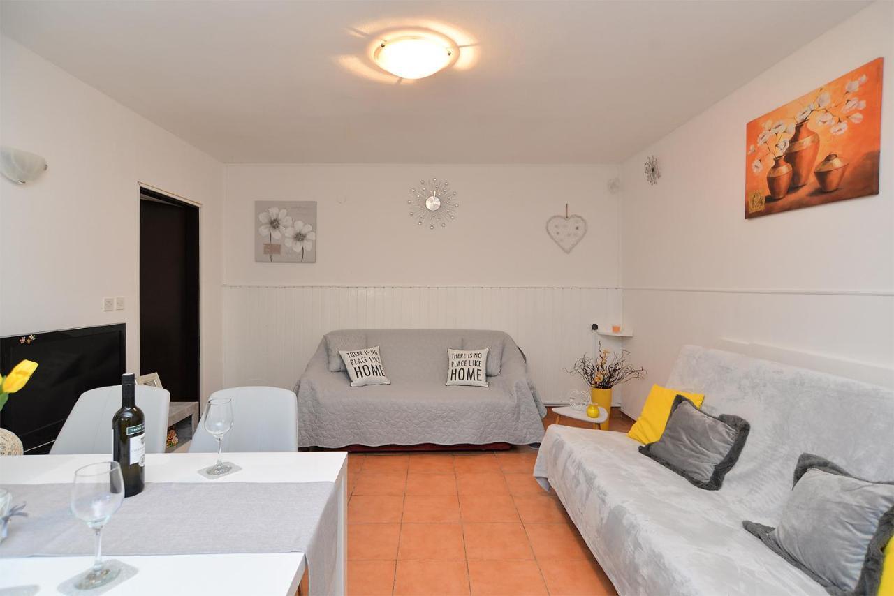 Apartment Dulijana 2042 PUY 외부 사진