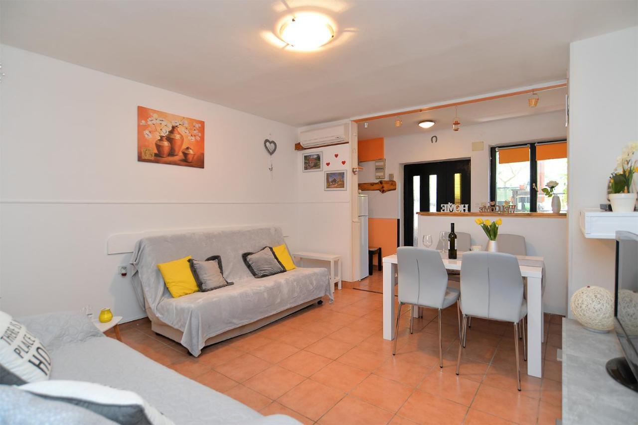 Apartment Dulijana 2042 PUY 외부 사진